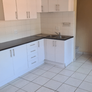 Deluxe Ensuite Studio Apartment